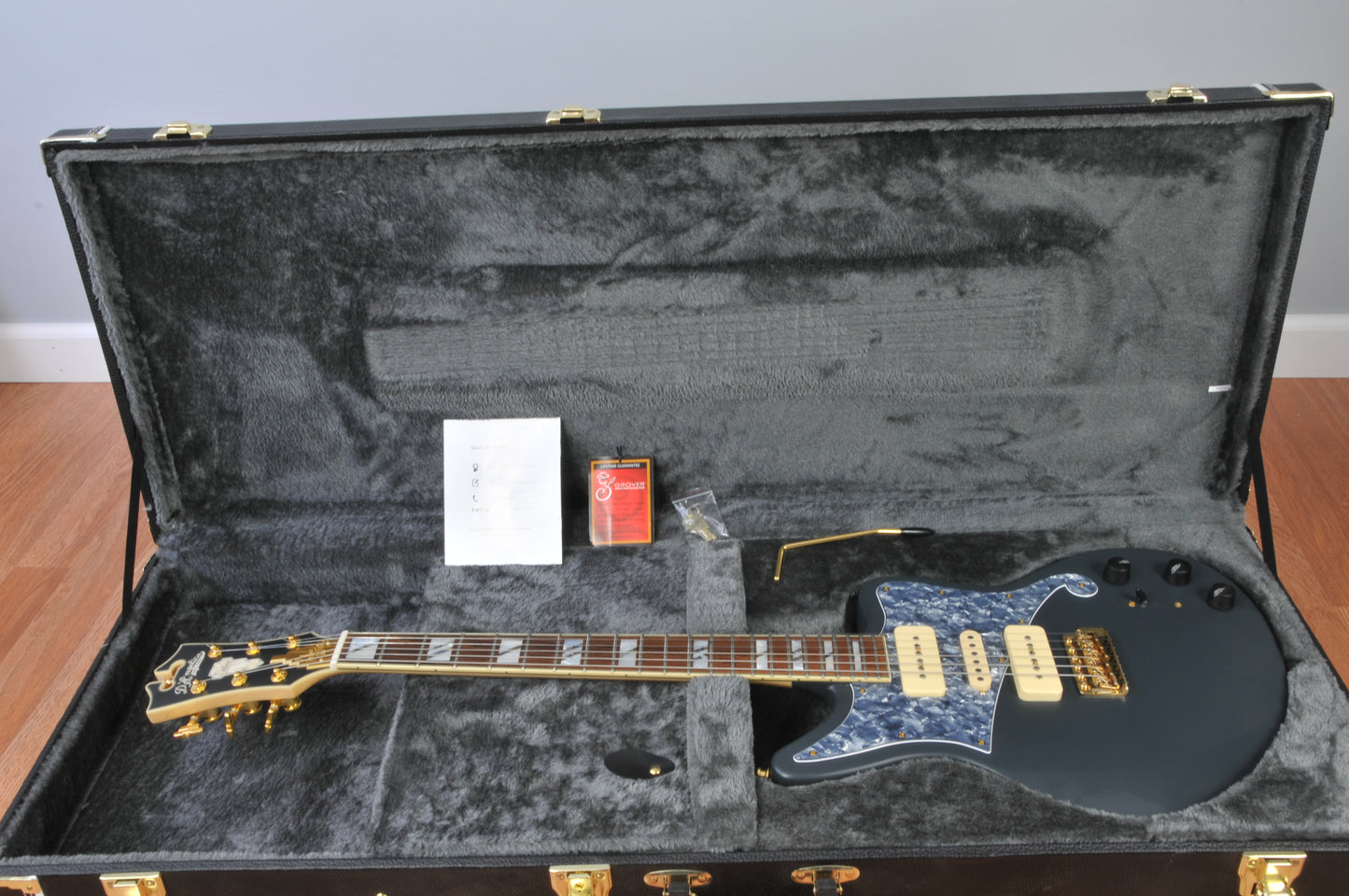 D'Angelico Deluxe Bob Weir Signature Bedford