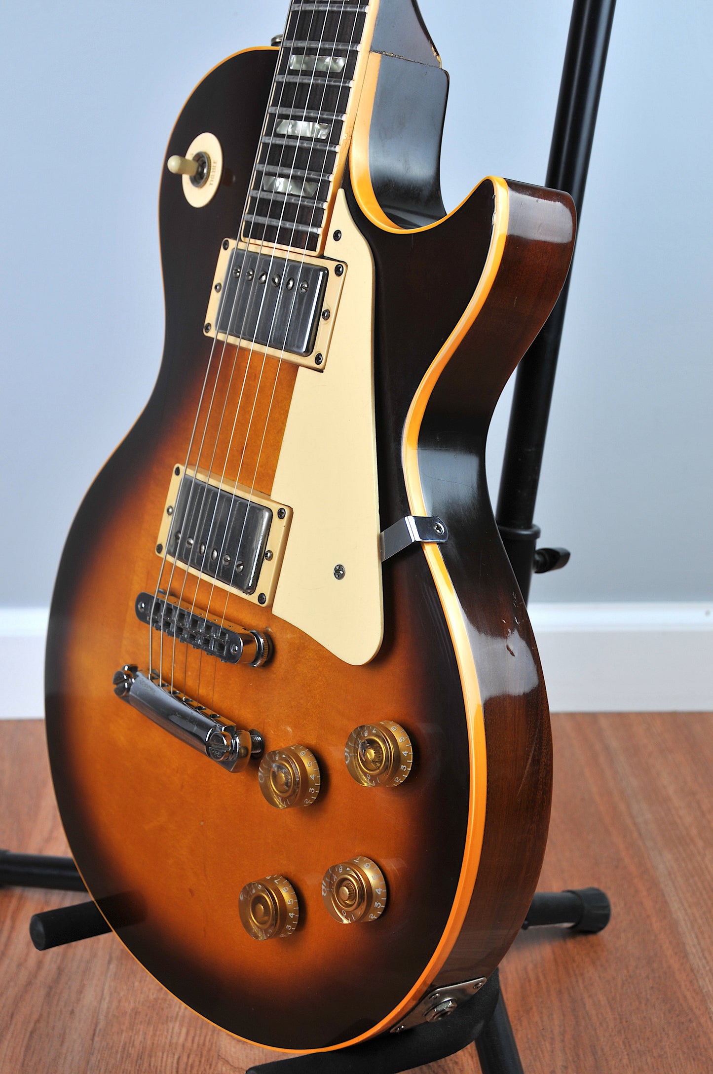 Gibson Les Paul Standard Tobacco Sunburst 1979 (replaced tuners)