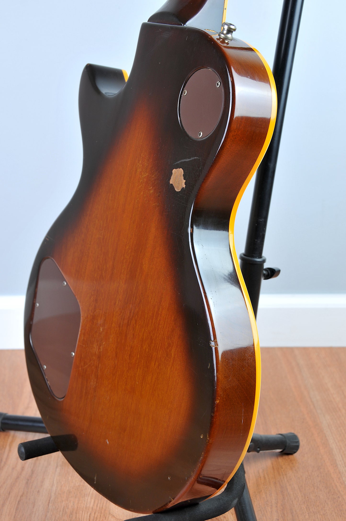 Gibson Les Paul Standard Tobacco Sunburst 1979 (replaced tuners)