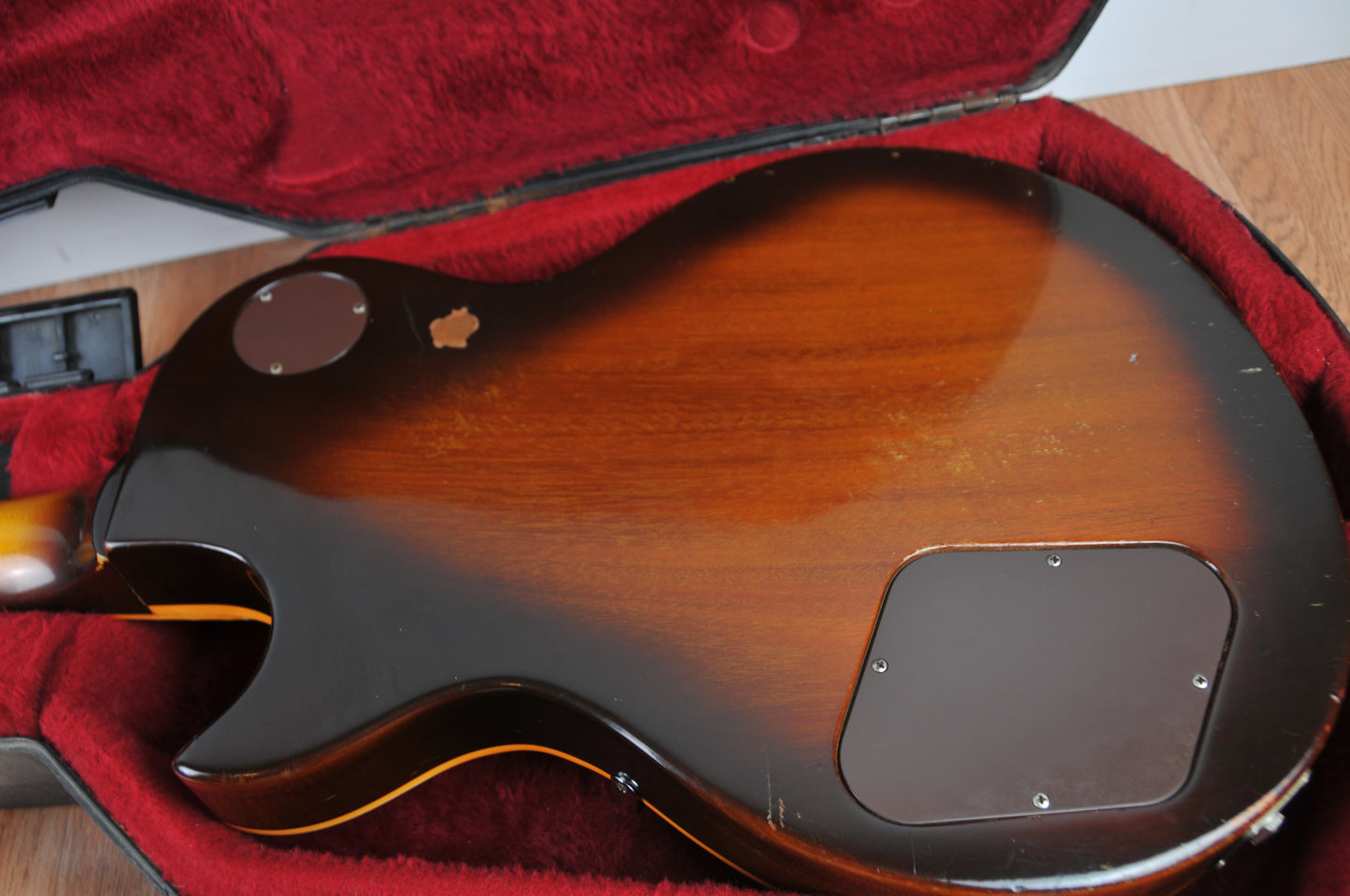 Gibson Les Paul Standard Tobacco Sunburst 1979 (replaced tuners)