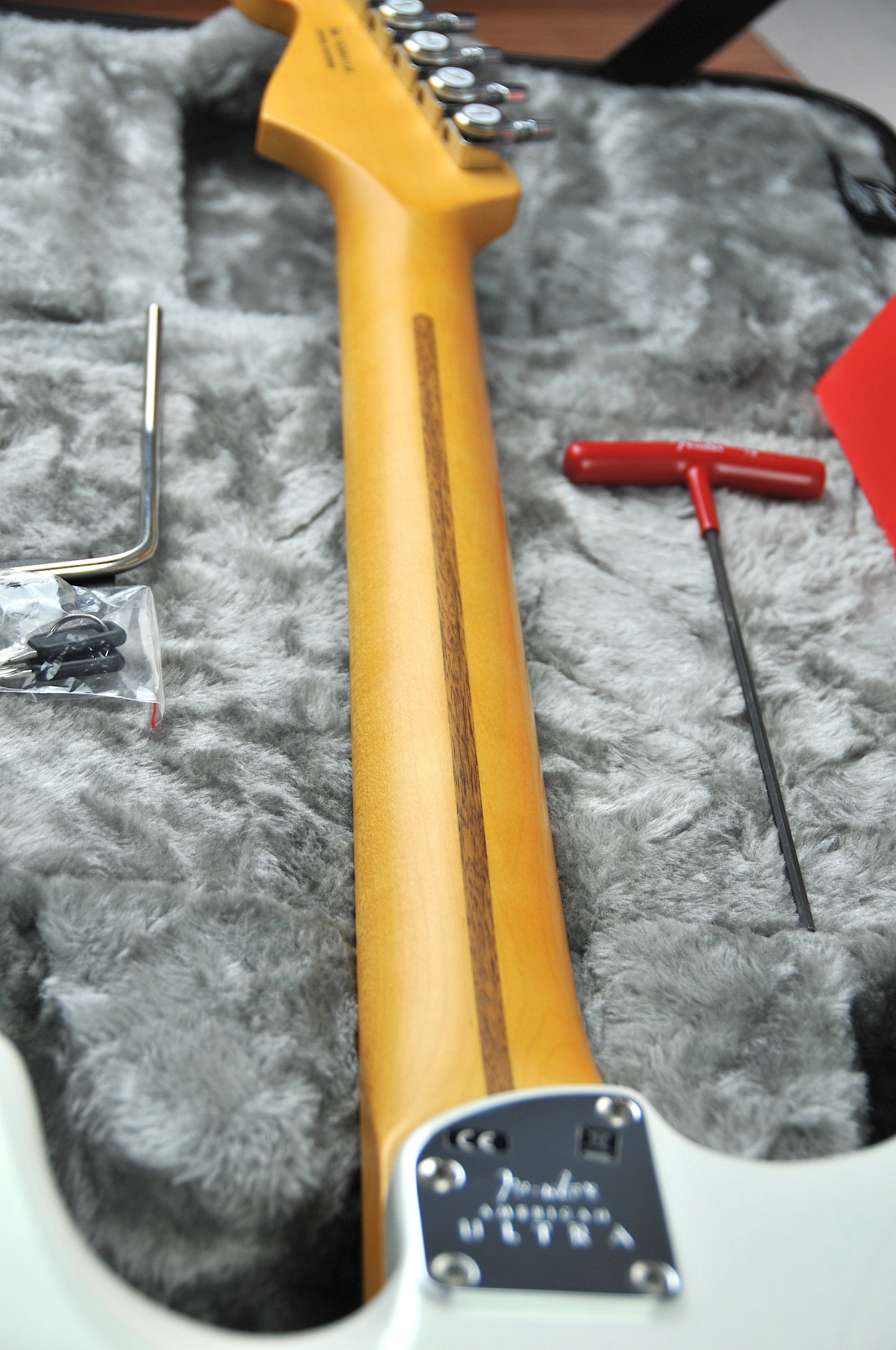 Fender American Ultra Stratocaster HSS 2020 Arctic Pearl