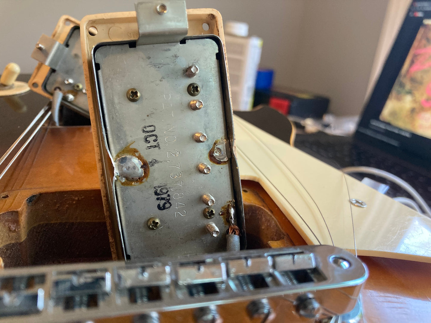 Gibson Les Paul Standard Tobacco Sunburst 1979 (replaced tuners)