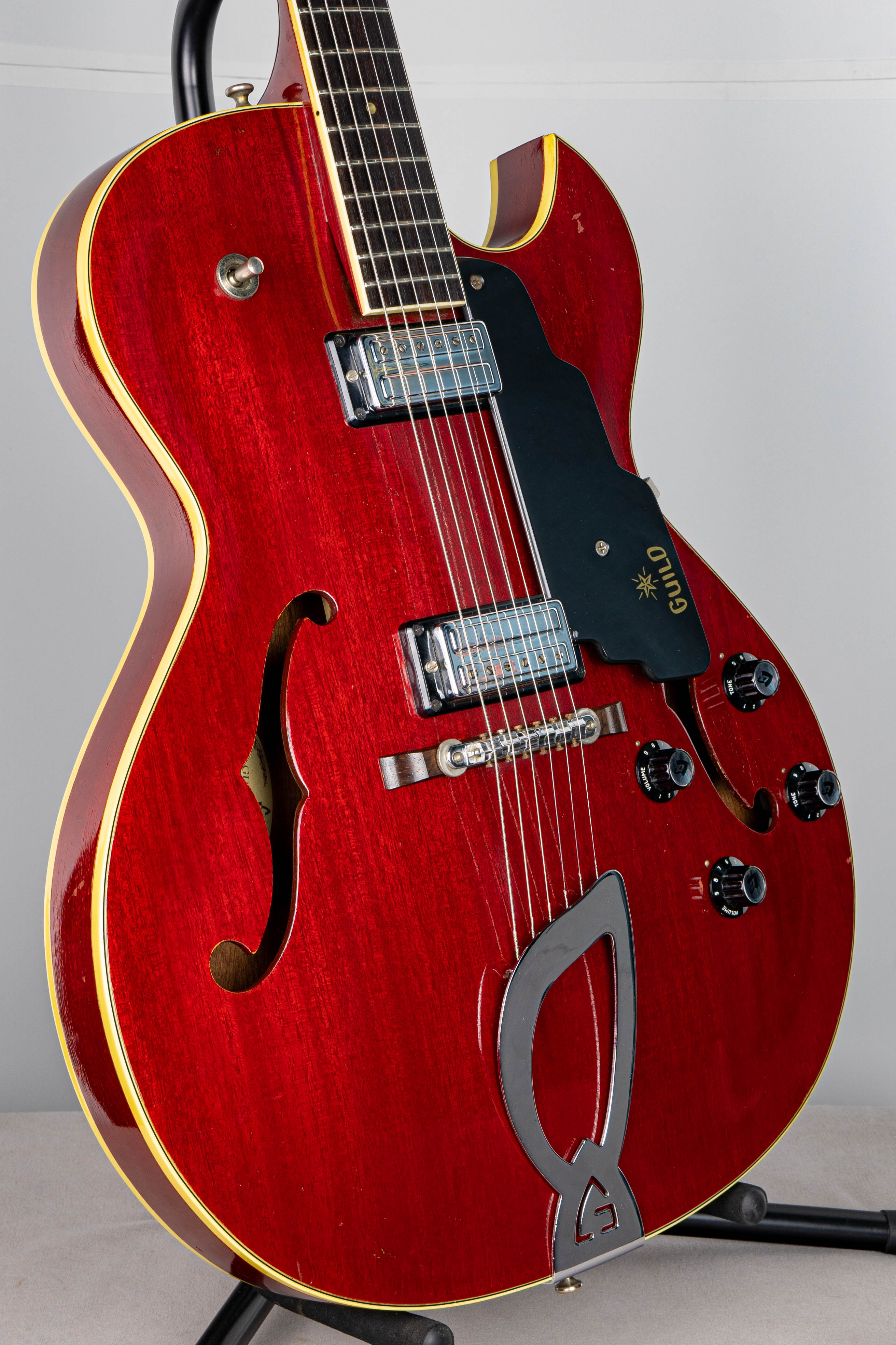 Guild Starfire ii 1965 Cherry – Gilded Guitars