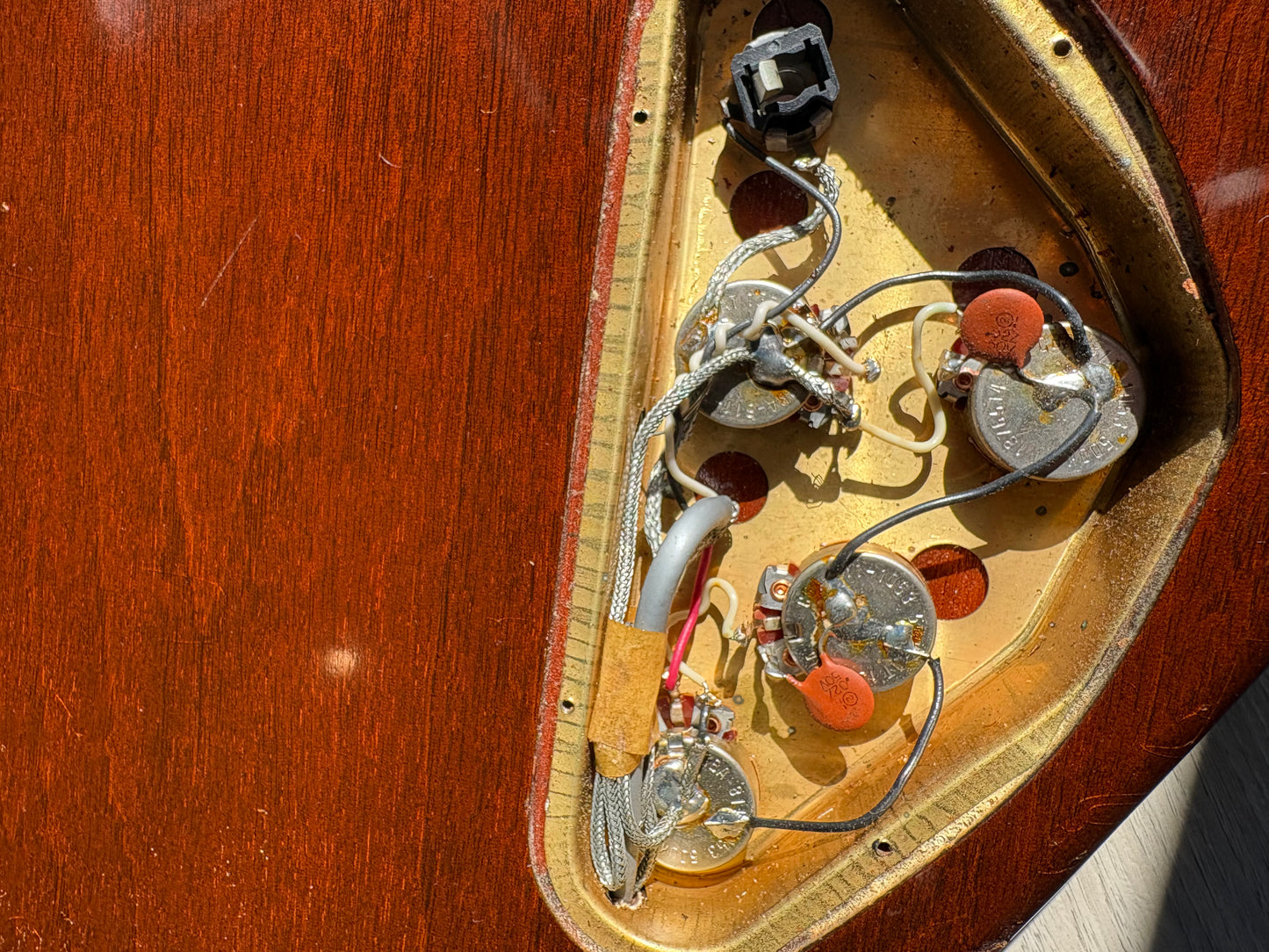 Gibson Firebird V Non-Reverse 1965 Sunburst (All original w/OHSC)