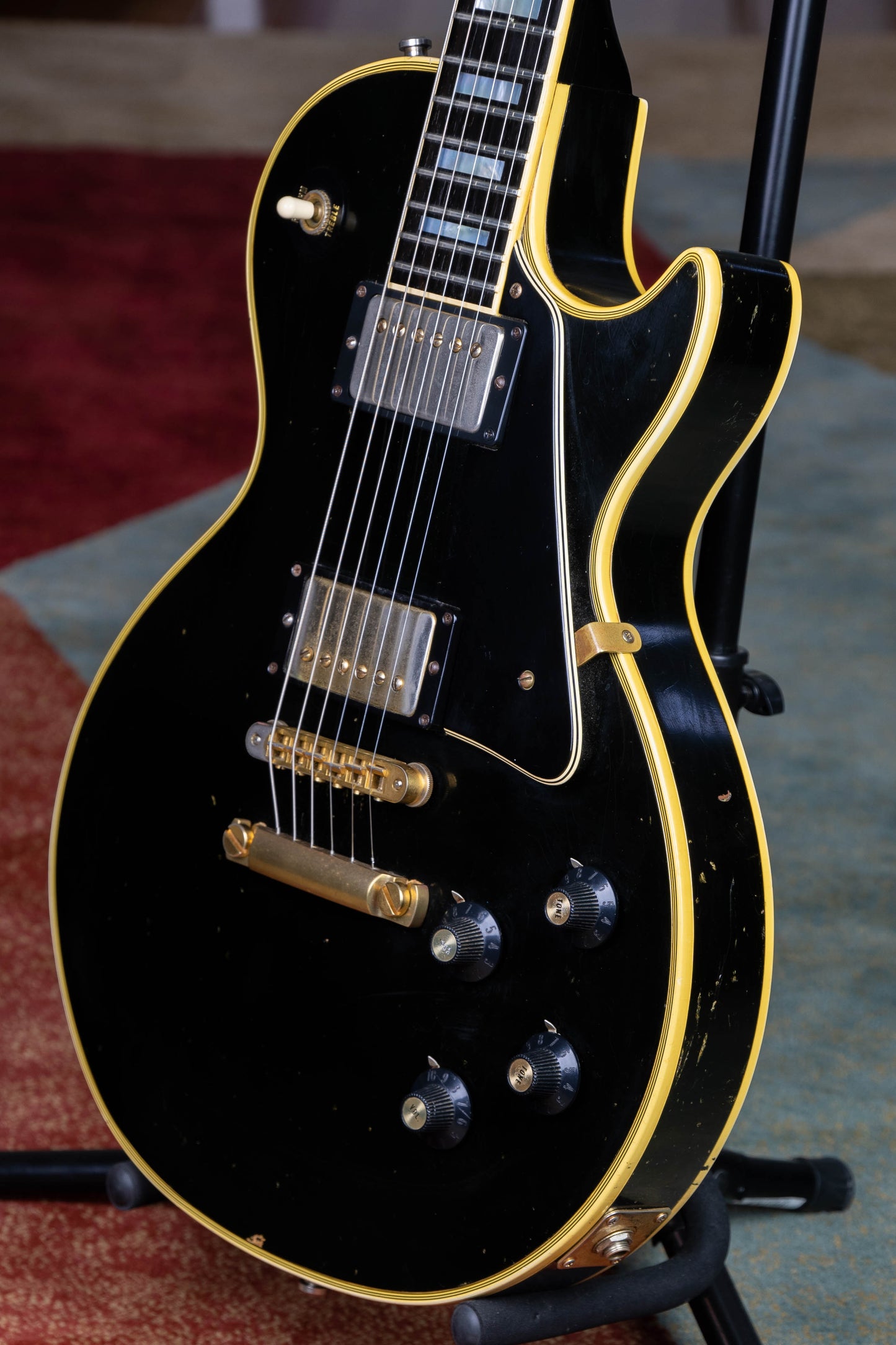 Gibson Les Paul Custom 1971 black beauty. (Original T tops and finish!!~W/OHSC) side of neck repair