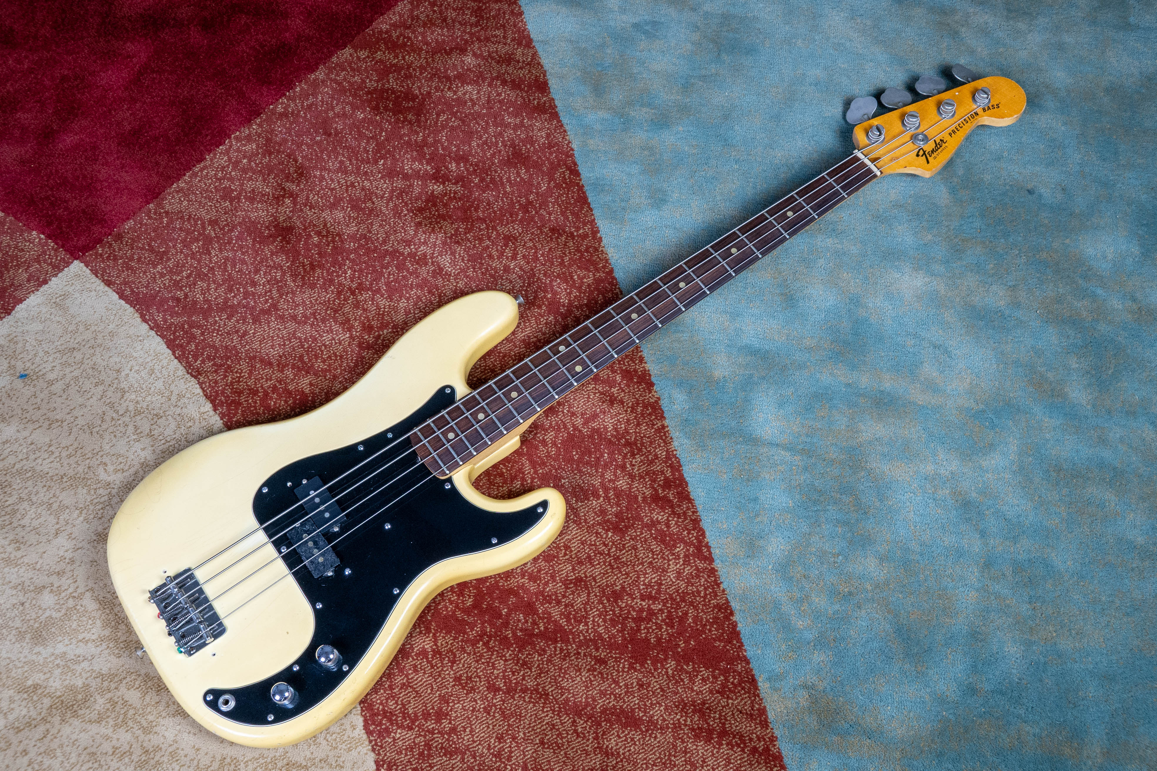 1977 fender precision deals bass