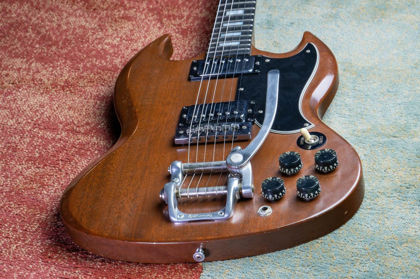 Gibson Sg Standard 1975 w/bigsy natural